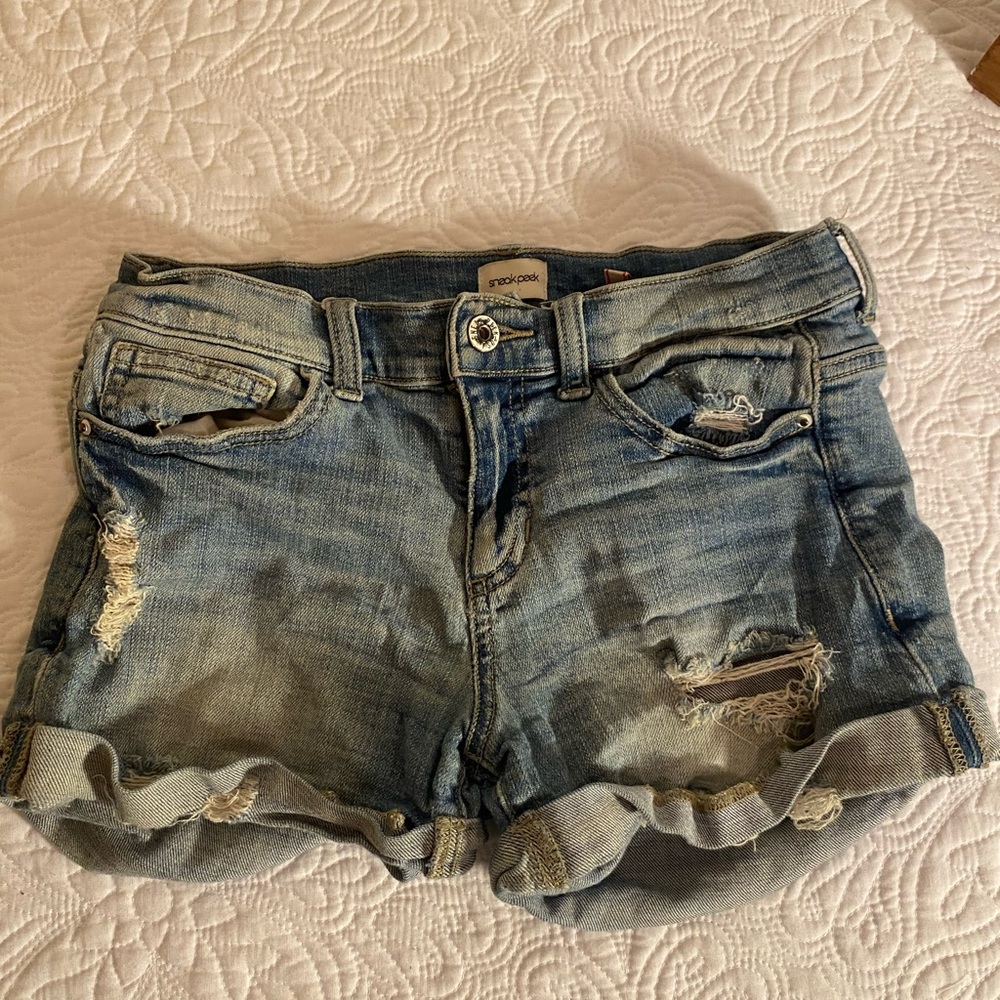 Stretchy distressed denim shorts